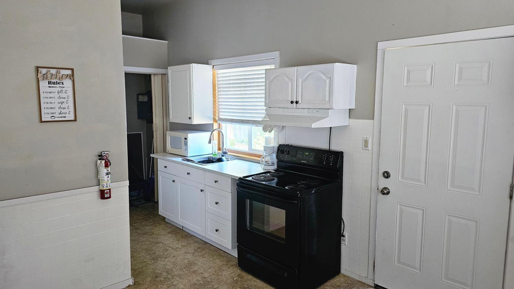 Fuller Lake Chemainus Motel Екстер'єр фото