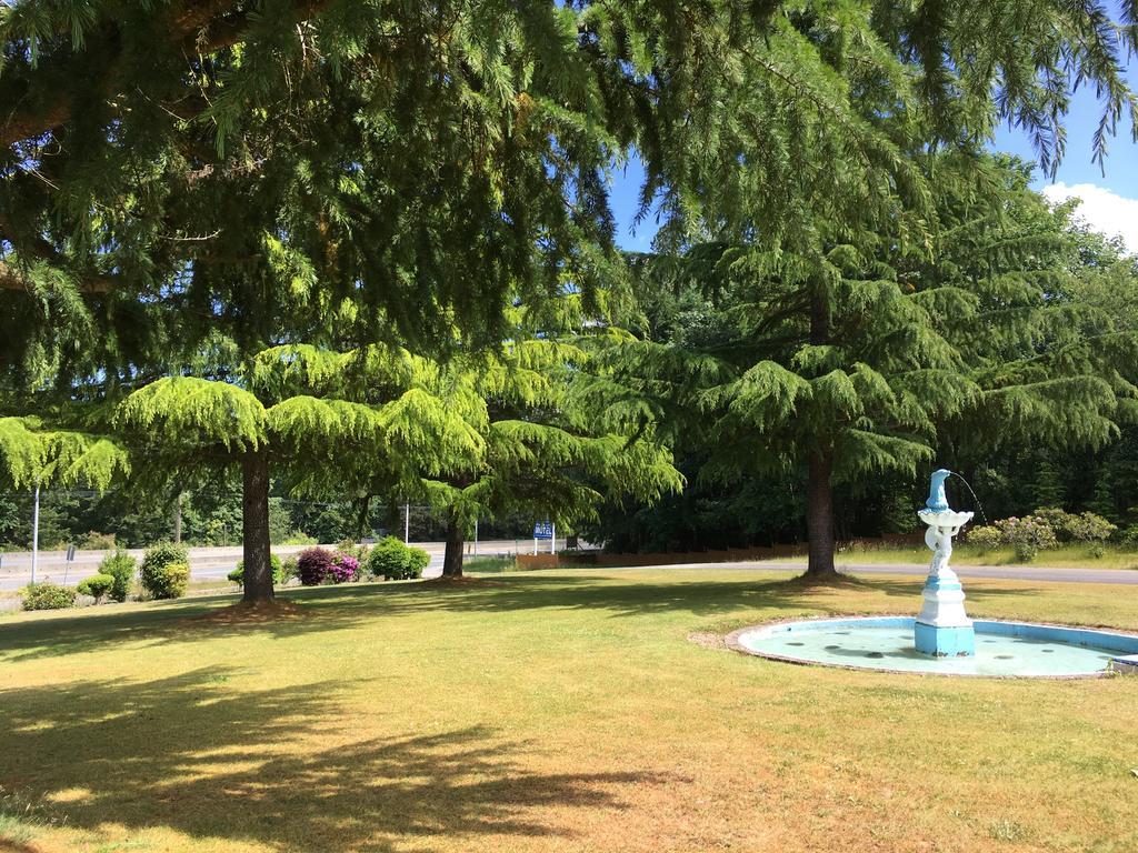 Fuller Lake Chemainus Motel Екстер'єр фото