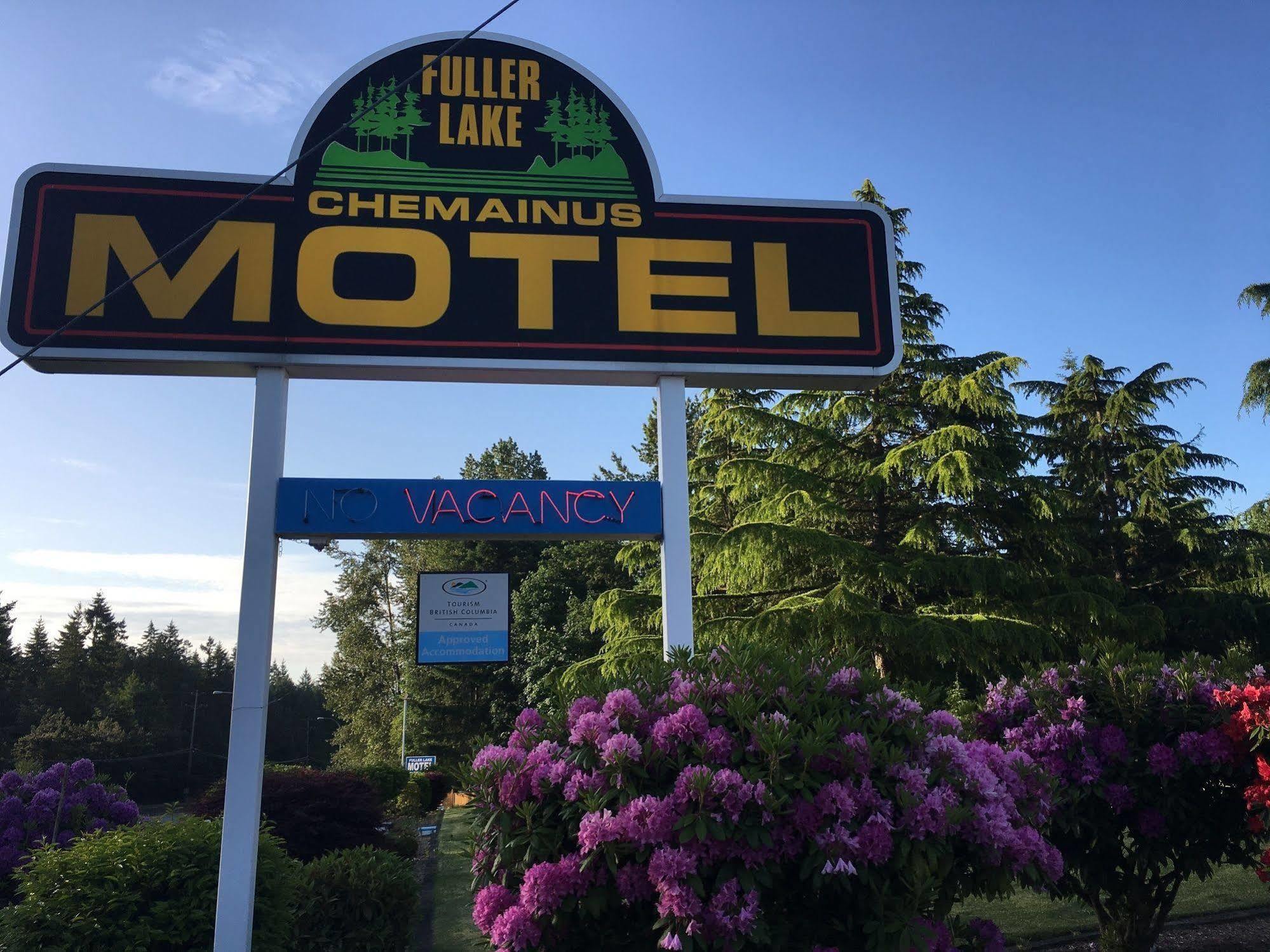 Fuller Lake Chemainus Motel Екстер'єр фото