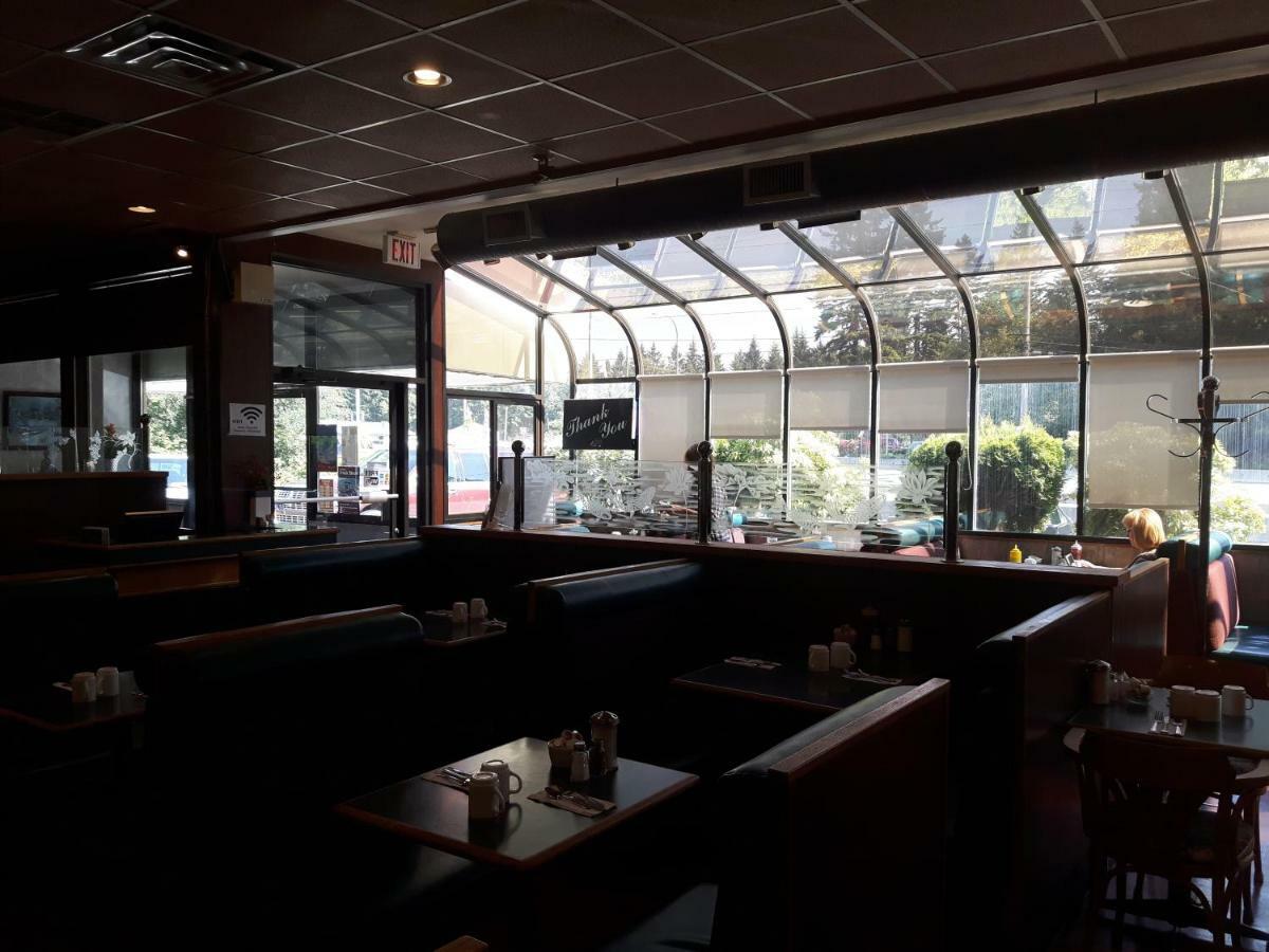 Fuller Lake Chemainus Motel Екстер'єр фото