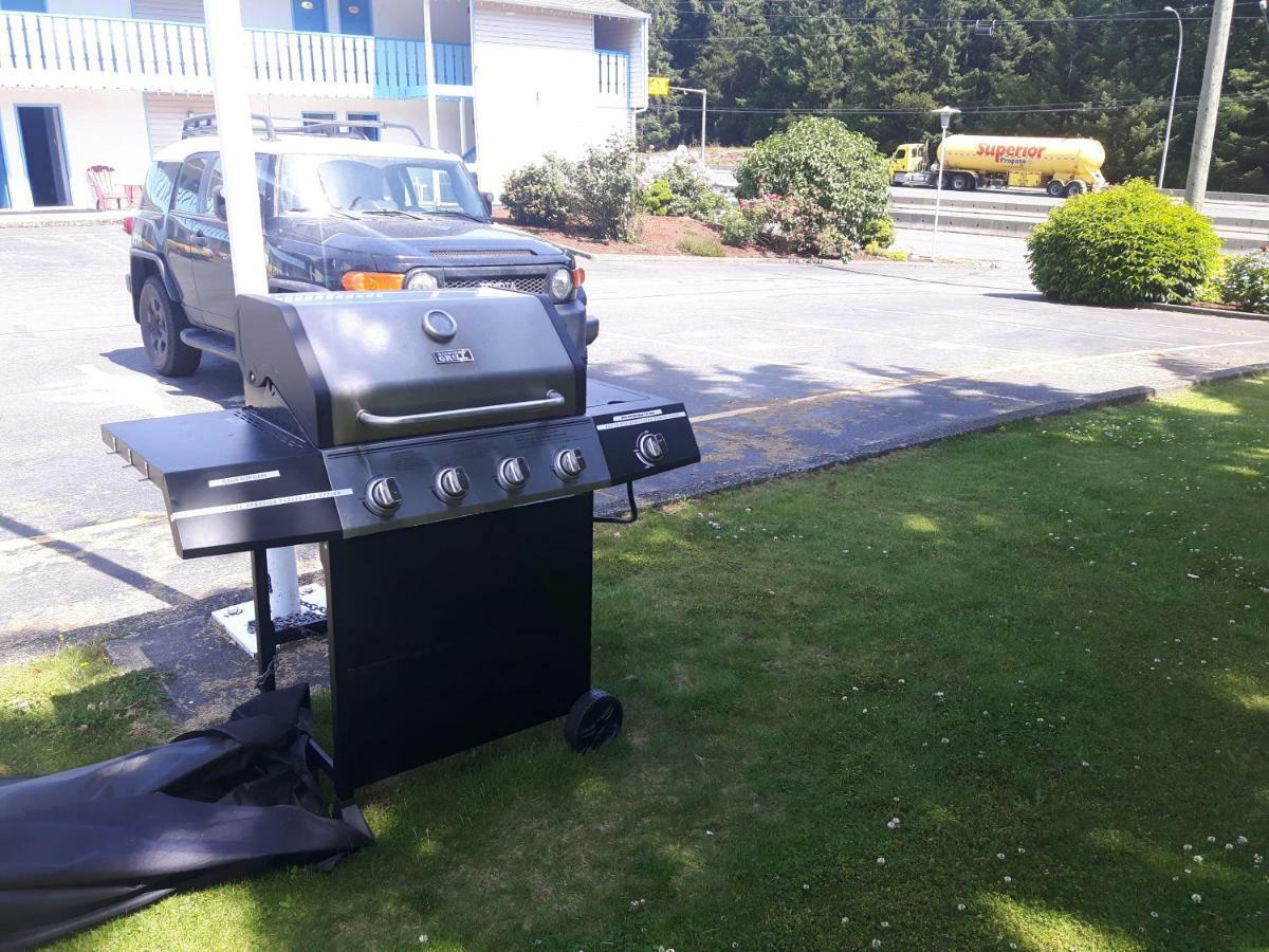 Fuller Lake Chemainus Motel Екстер'єр фото